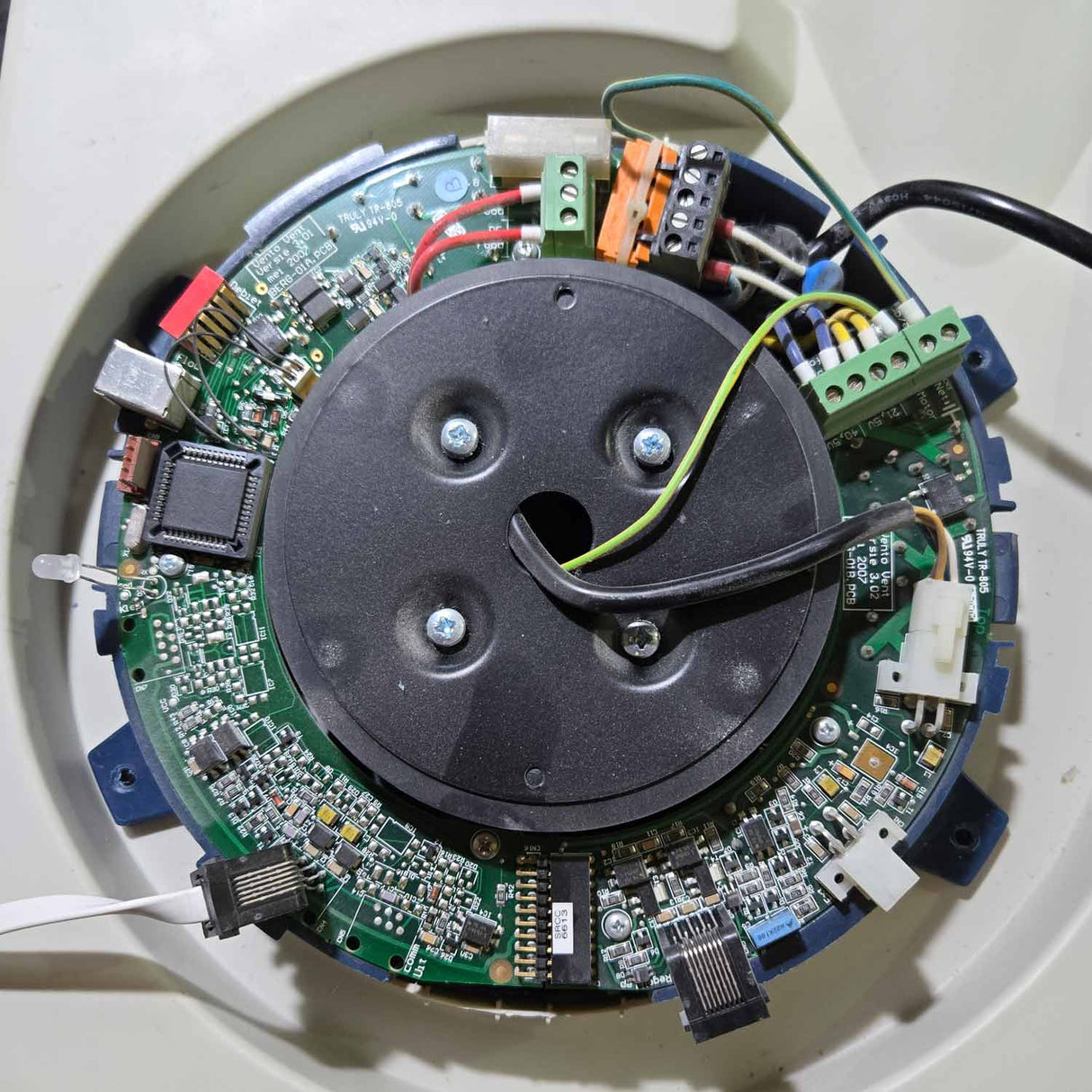 Reparieren Sie die Motorplatte Ihres Lüftungsmotors und ersetzen Sie die Stork CMLe-Lager